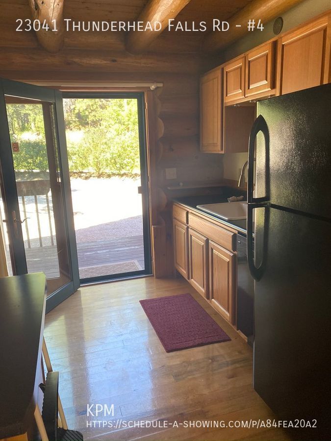 LOG COTTAGE IN THE HILLS | 1 BEDROOM | 1 BATH property image