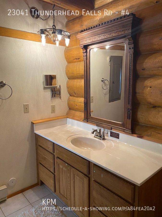 LOG COTTAGE IN THE HILLS | 1 BEDROOM | 1 BATH property image