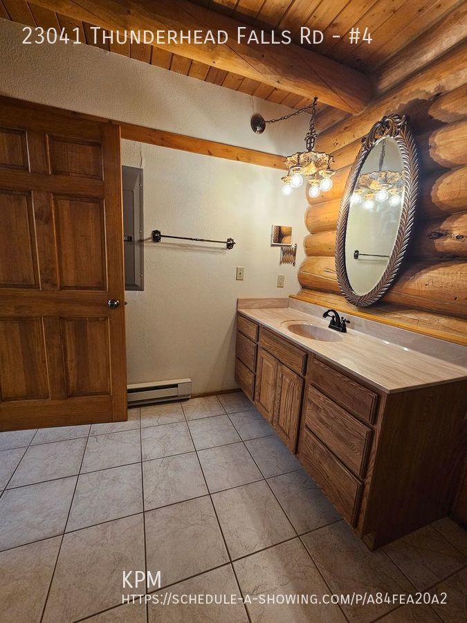 LOG COTTAGE IN THE HILLS | 1 BEDROOM | 1 BATH property image