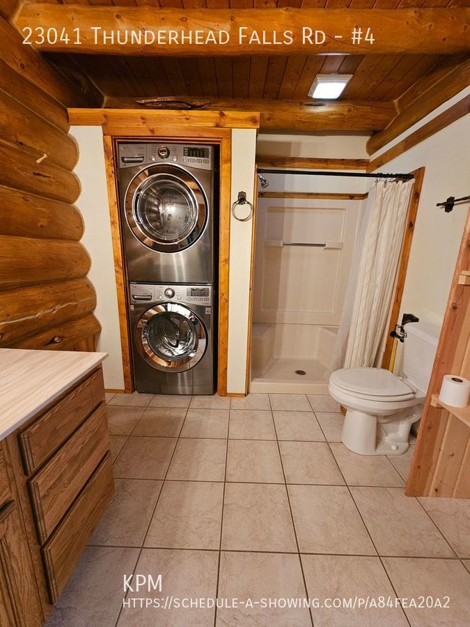 LOG COTTAGE IN THE HILLS | 1 BEDROOM | 1 BATH property image