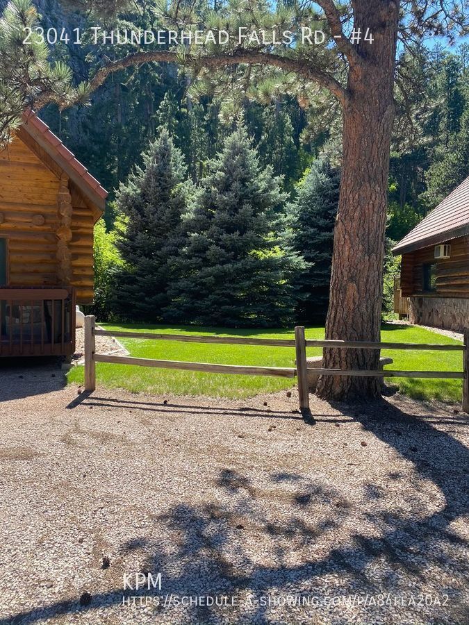 LOG COTTAGE IN THE HILLS | 1 BEDROOM | 1 BATH property image