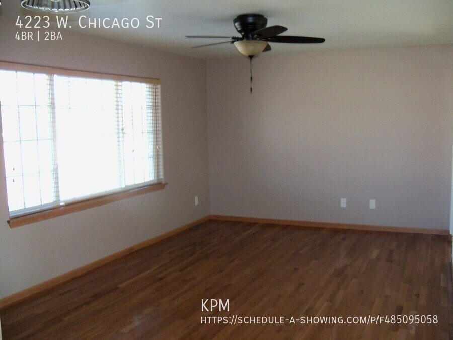 4 BED | 2 BATH | SINGLE CAR GARAGE | WEST property image