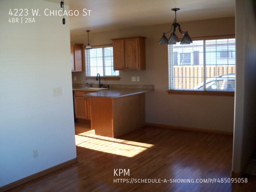 4 BED | 2 BATH | SINGLE CAR GARAGE | WEST property image