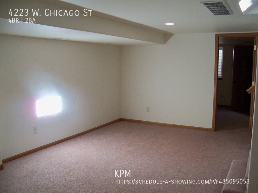 4 BED | 2 BATH | SINGLE CAR GARAGE | WEST property image