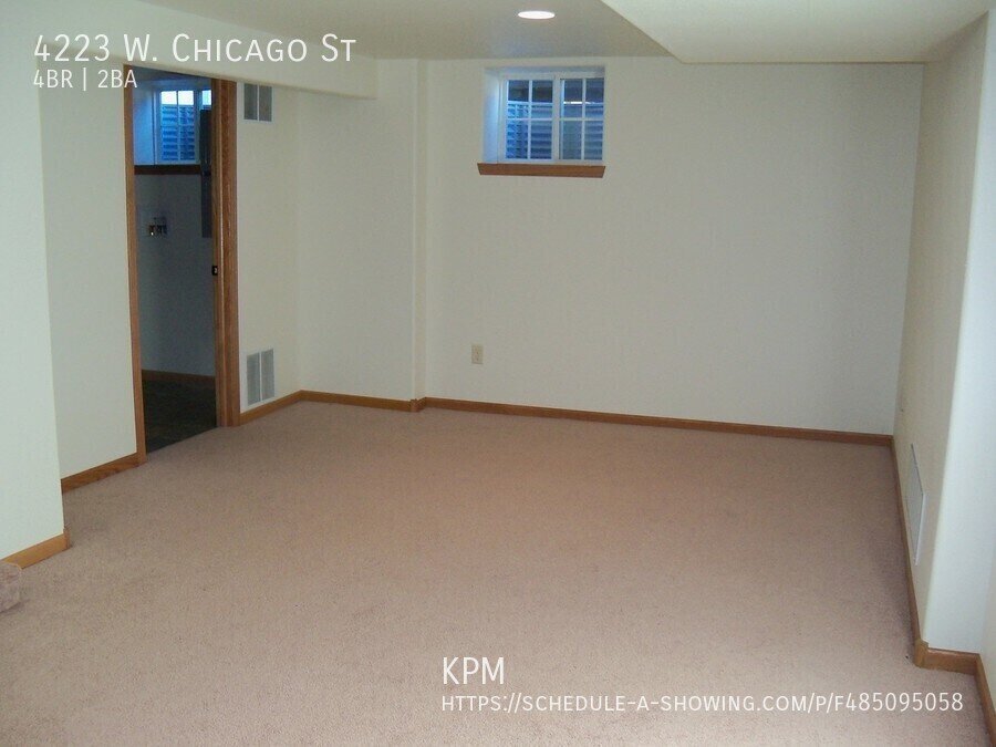 4 BED | 2 BATH | SINGLE CAR GARAGE | WEST property image