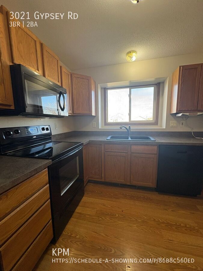3 BED | 2 BATH | SPLIT-FOYER HOME | RAPID VALLEY property image