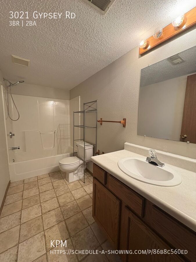 3 BED | 2 BATH | SPLIT-FOYER HOME | RAPID VALLEY property image
