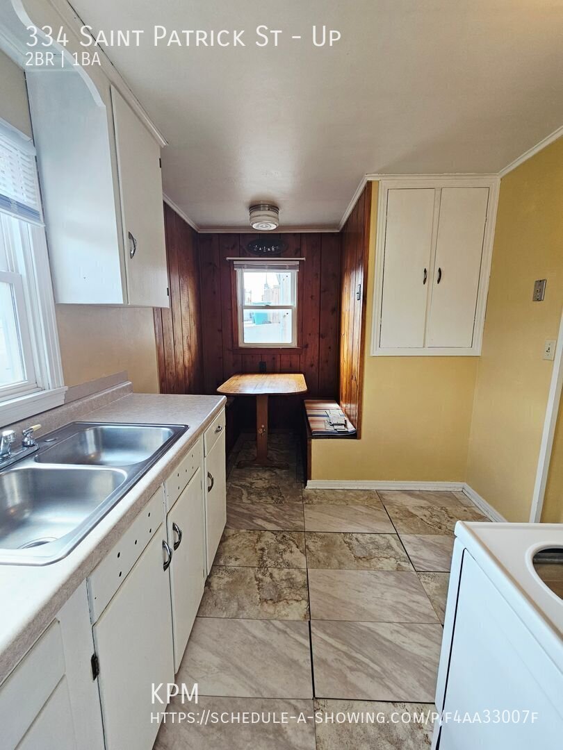 2 BED | 1 BATH | UPPER-LEVEL DUPLEX | UTILITIES INCLUDED property image
