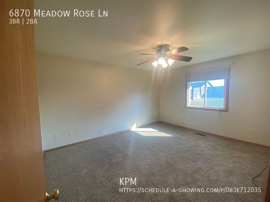 3 BED | 2 BATH | SPLIT FOYER | BLACK HAWK property image