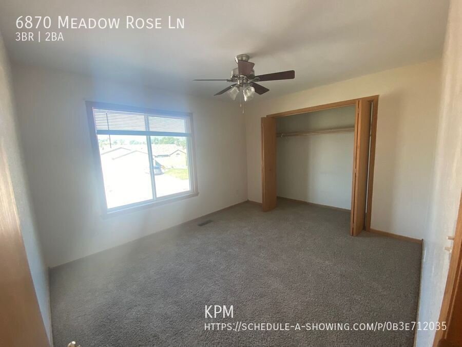 3 BED | 2 BATH | SPLIT FOYER | BLACK HAWK property image