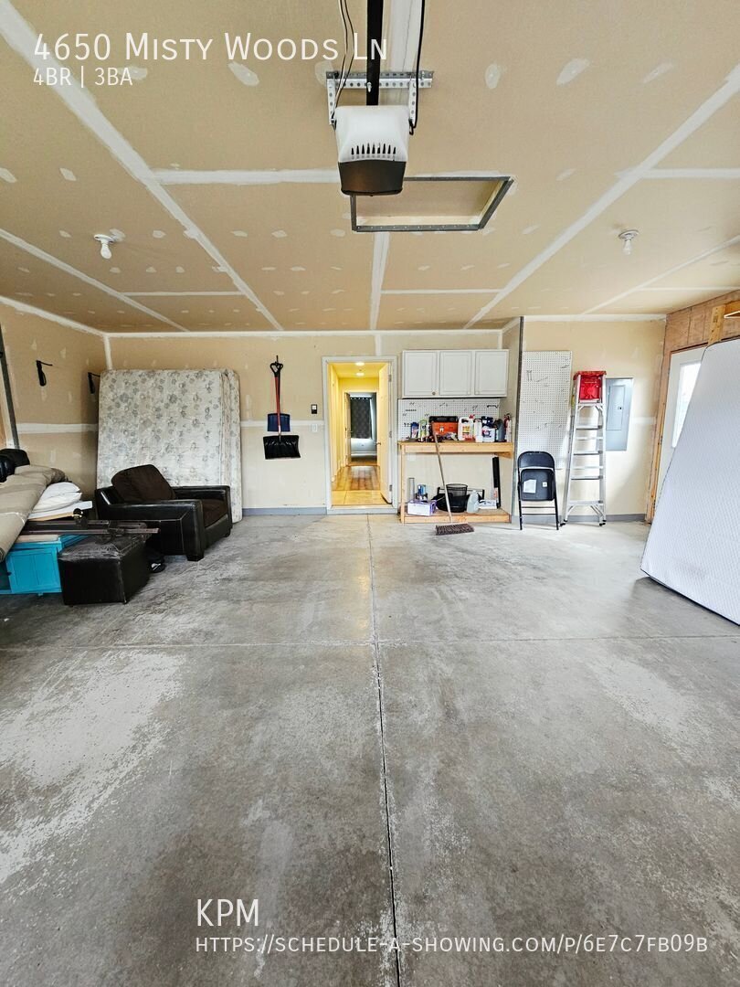 4 BED | 3 BATH | DOUBLE GARAGE | PET NEGOTIABLE | AUBURN HILLS property image